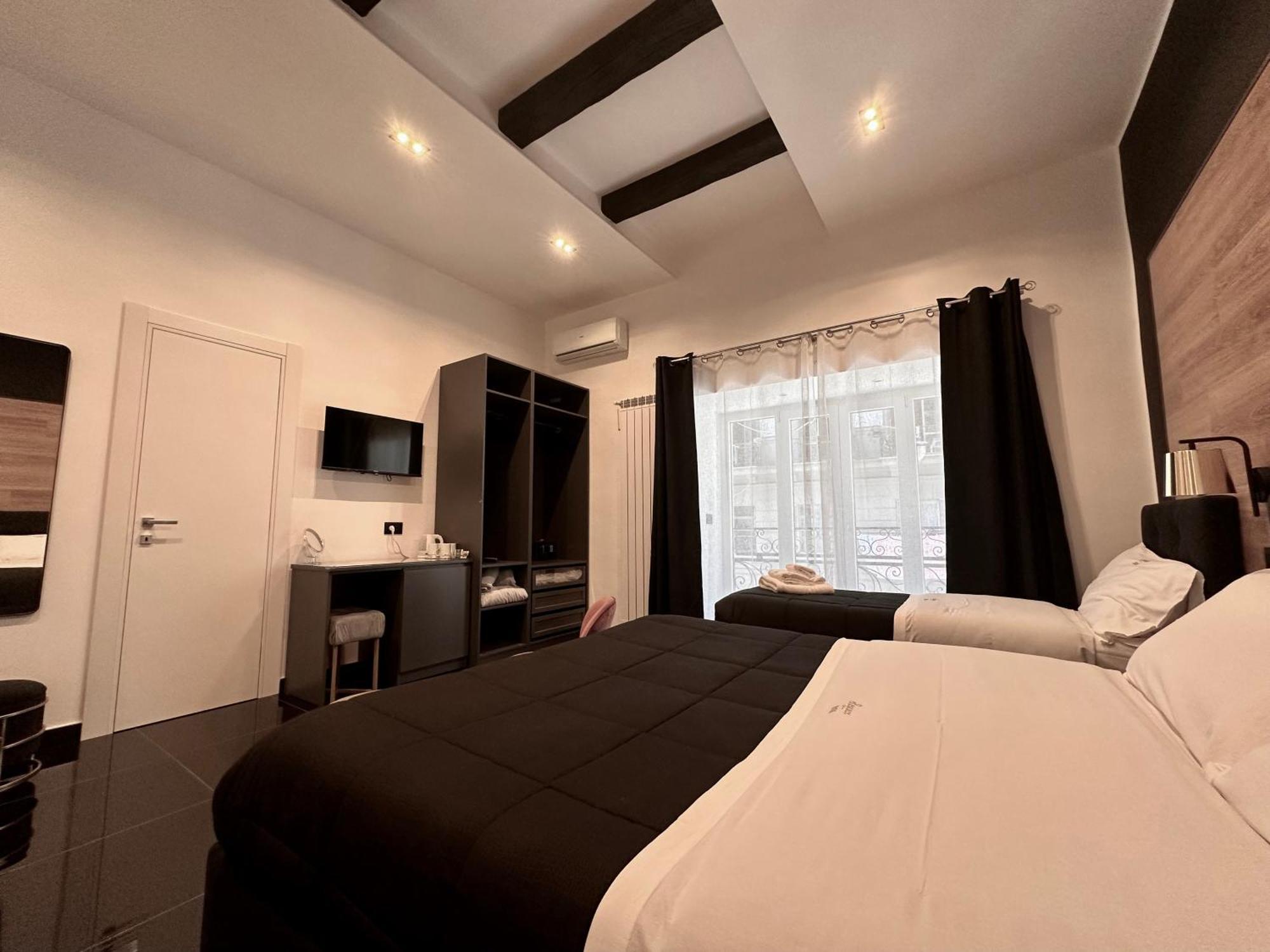 Elegance Rooms Spaccanapoli Екстер'єр фото