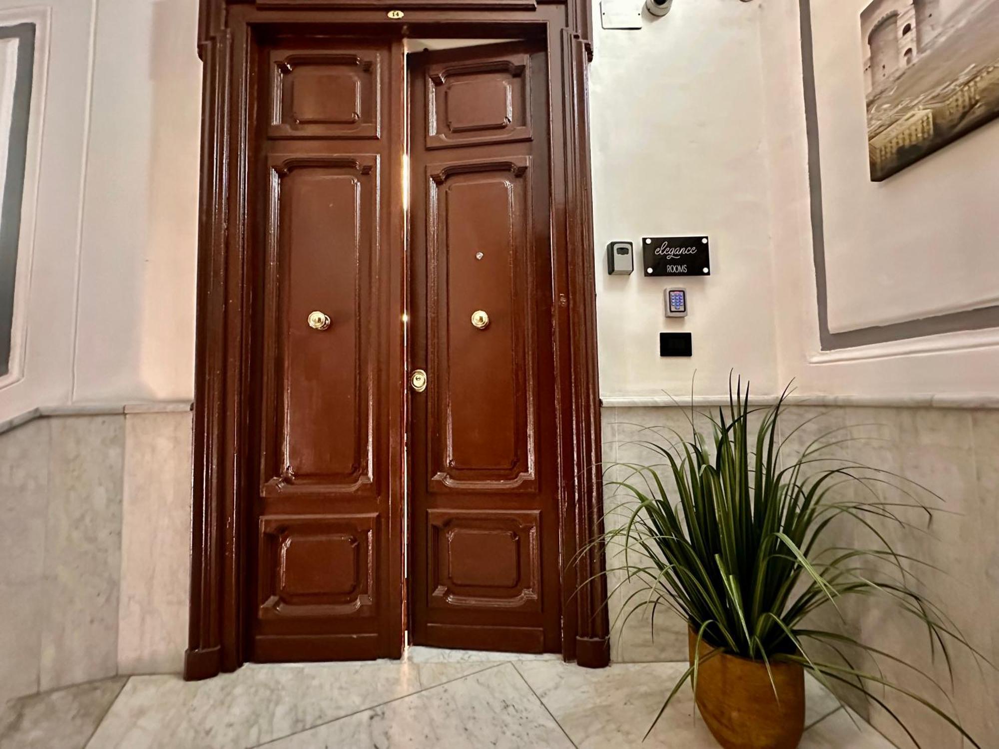 Elegance Rooms Spaccanapoli Екстер'єр фото