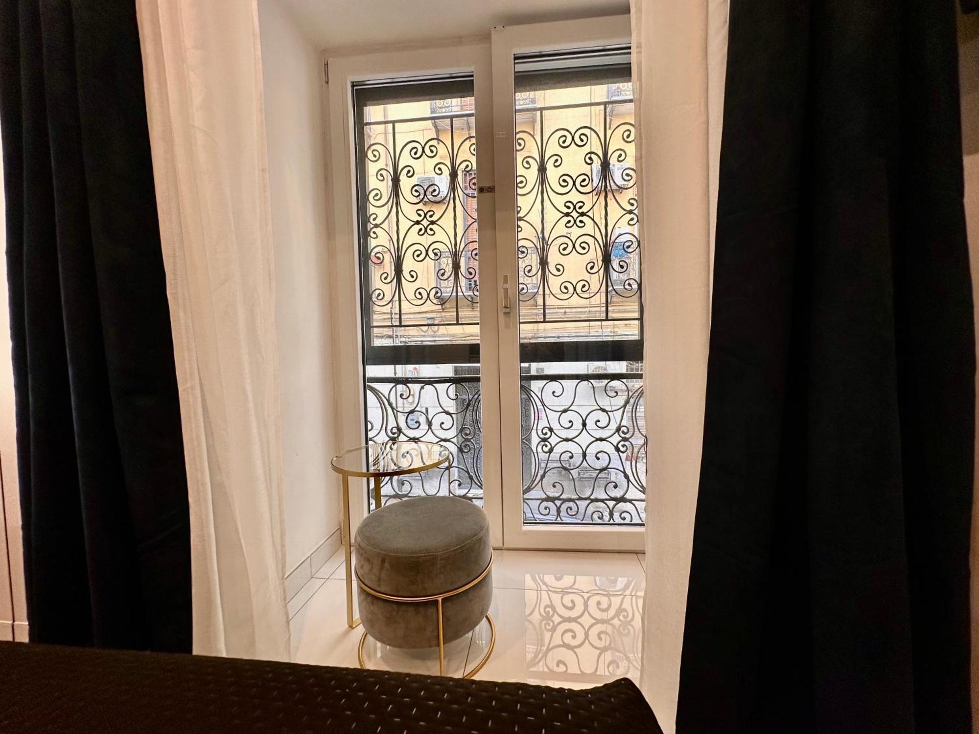 Elegance Rooms Spaccanapoli Екстер'єр фото